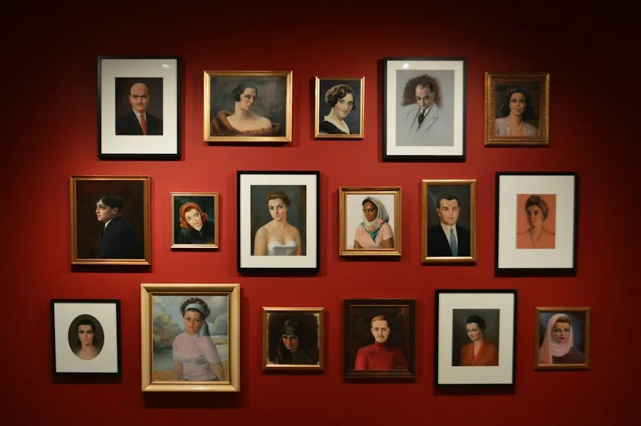 Photo historical figures portraits